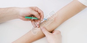 降调后断断续续出血的3大原因，持续时间太长多数不正常